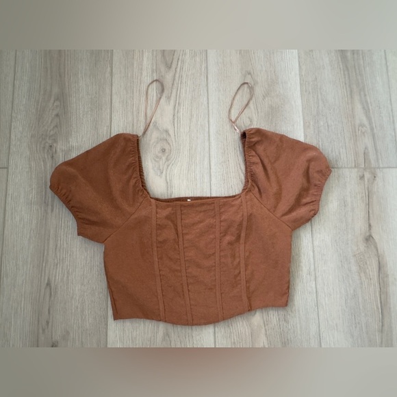 KIRIOUS LOS ANGELES Tops - KIRIOUS ( LOS ÁNGELES) Elegant Brown Puff Sleeve Top 🍁🍂